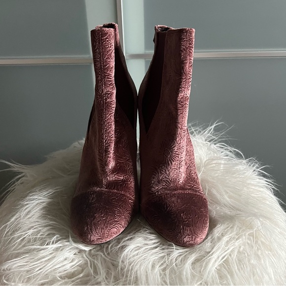 Sam Edelman Pink Patterned Suede Heeled Booties. - Picture 2 of 6